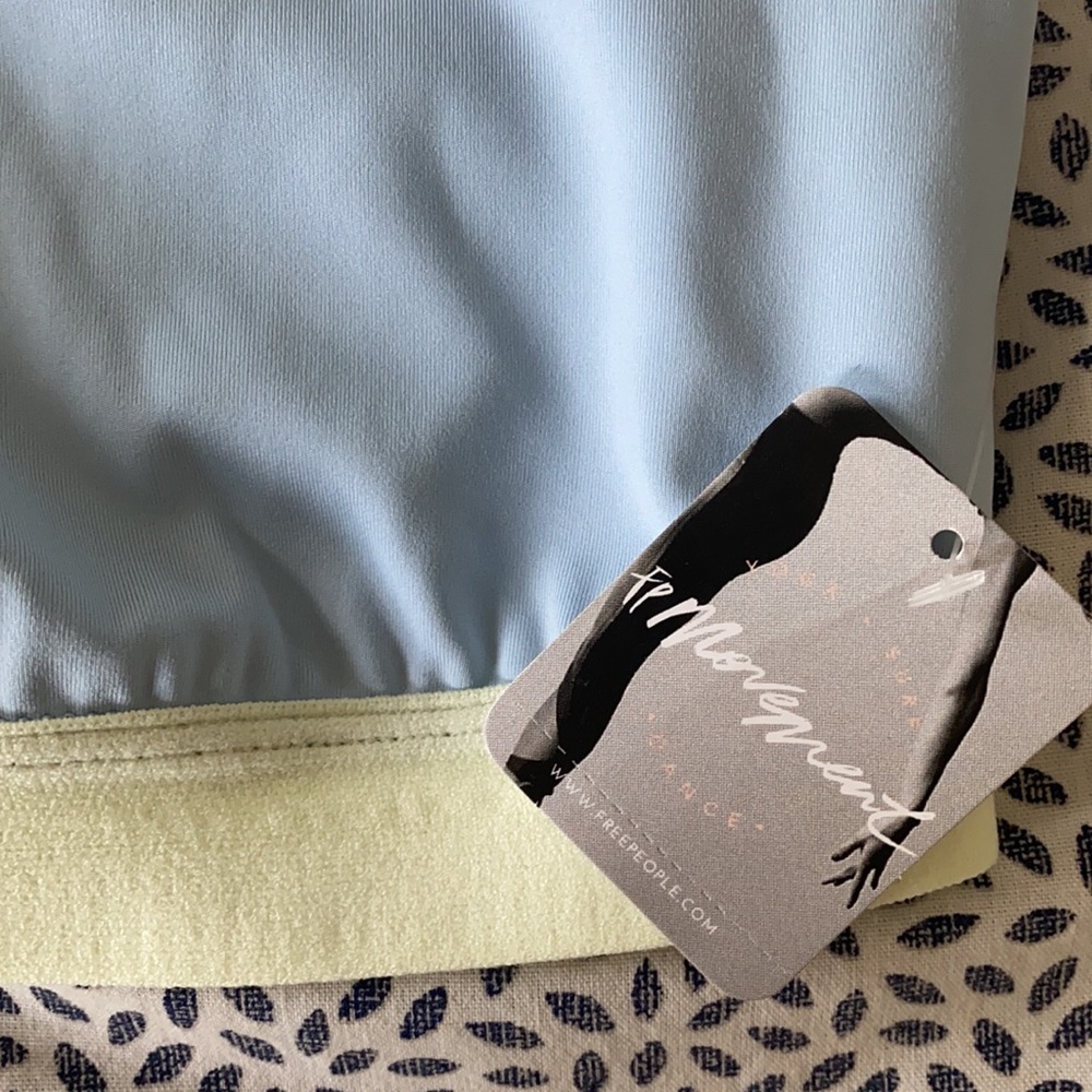 Free People Move Me Sports Bra Sz Small NWT - Picture 5 of 7